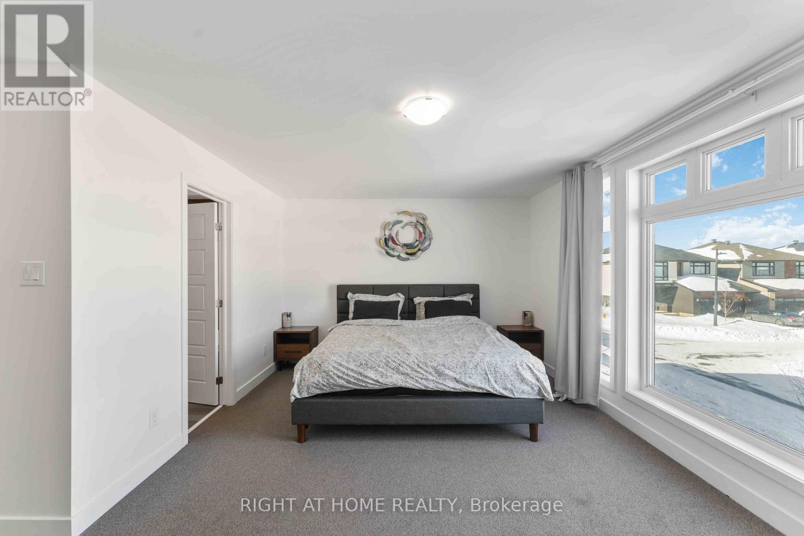 339 Shuttleworth Drive, Ottawa, Ontario  K1T 0T6 - Photo 19 - X12759794