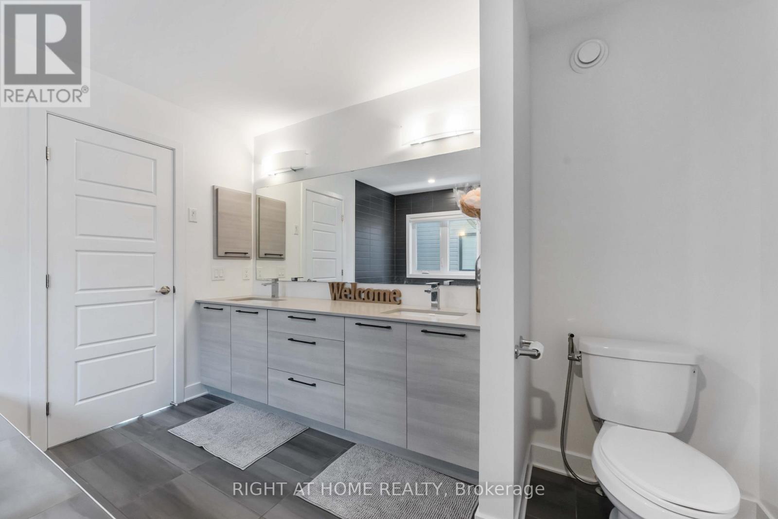 339 Shuttleworth Drive, Ottawa, Ontario  K1T 0T6 - Photo 25 - X12759794