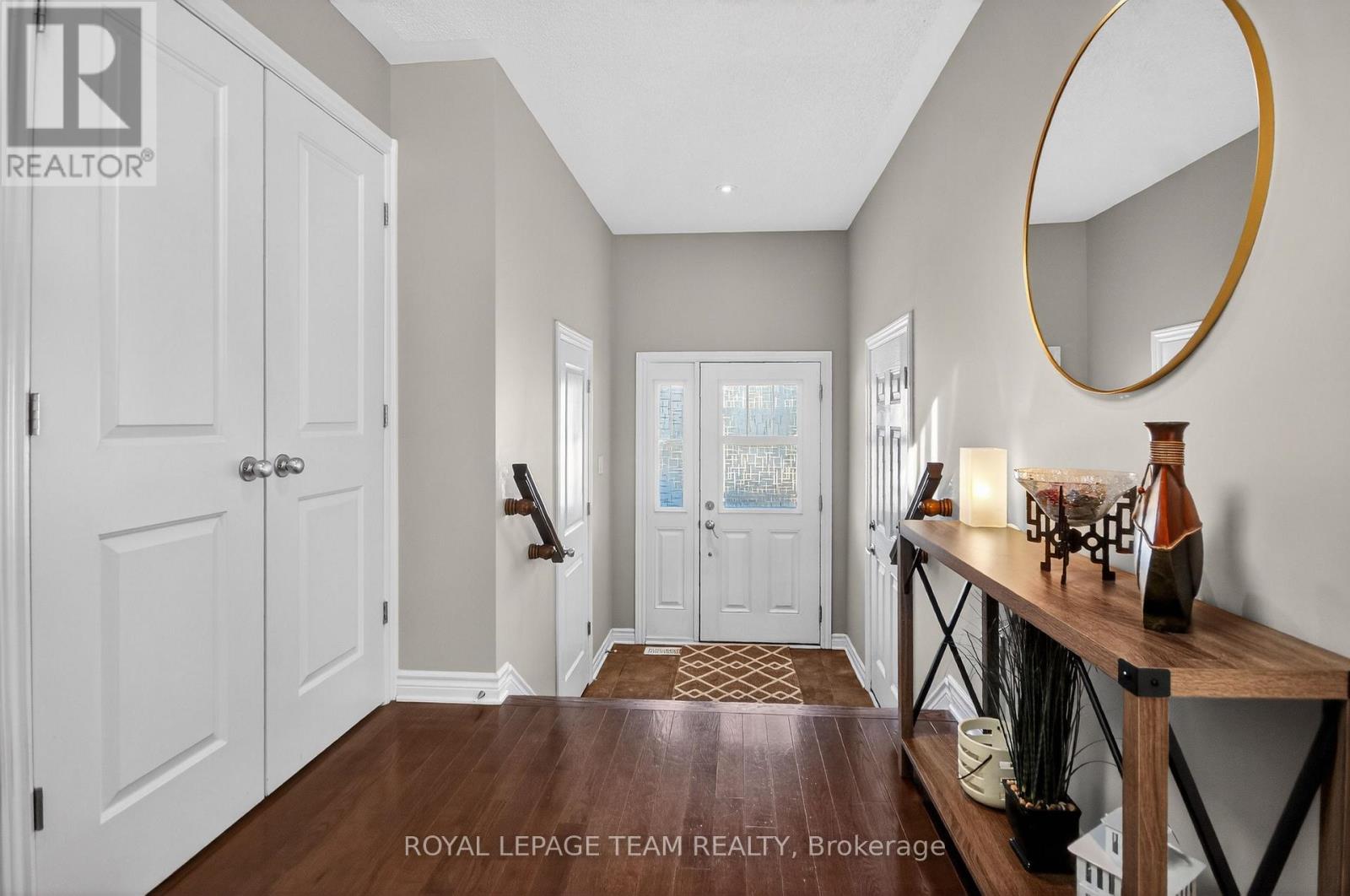 526 Paine Avenue, Ottawa, Ontario  K2S 1B9 - Photo 3 - X12759806