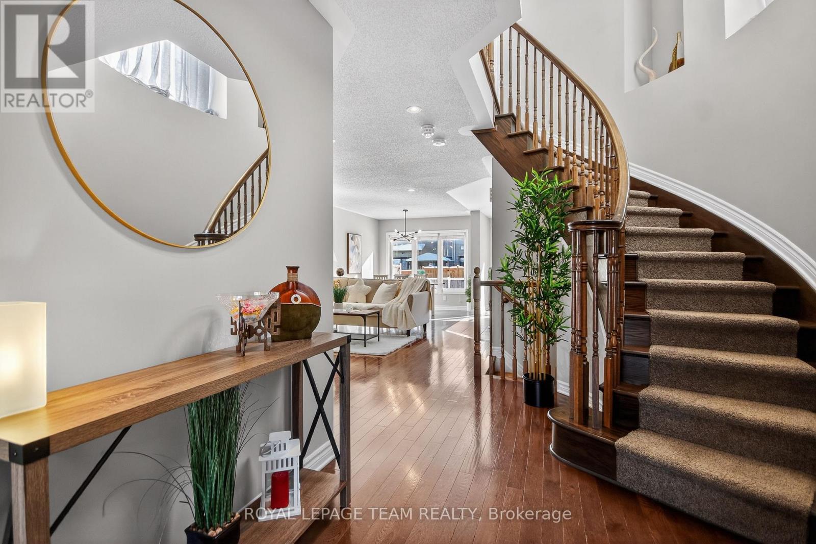 526 Paine Avenue, Ottawa, Ontario  K2S 1B9 - Photo 5 - X12759806