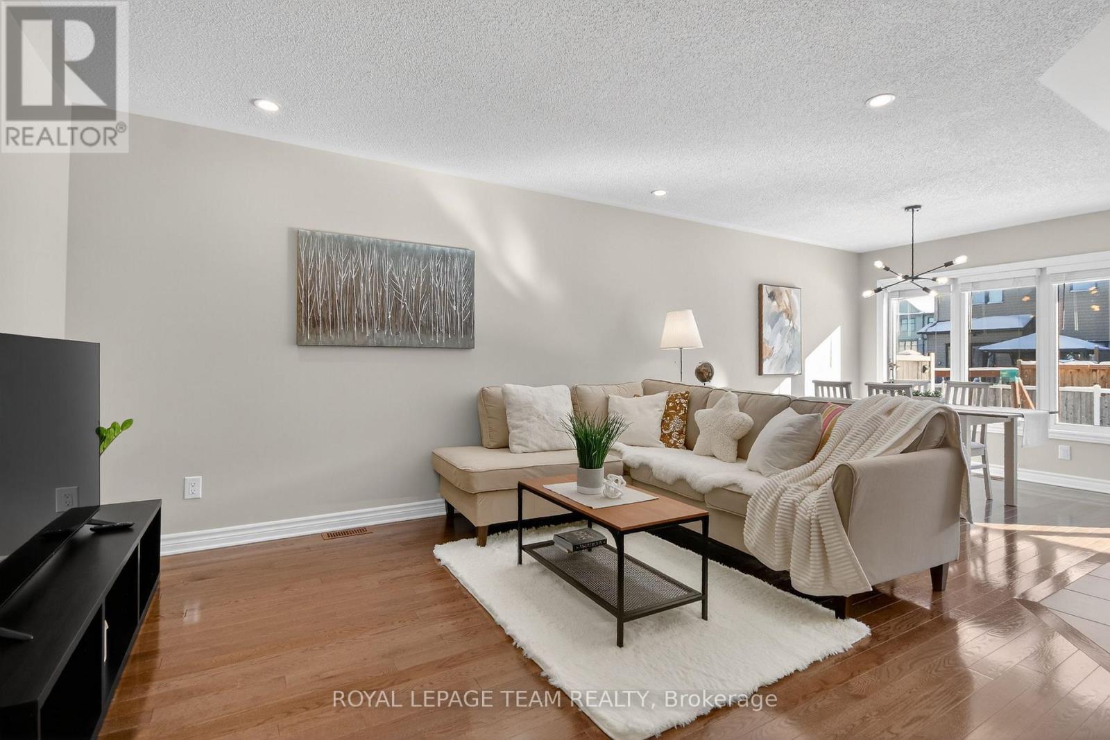 526 Paine Avenue, Ottawa, Ontario  K2S 1B9 - Photo 6 - X12759806