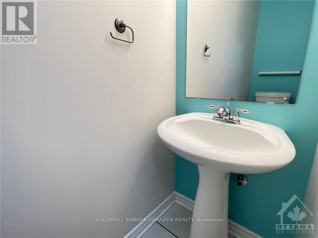 1610 Haydon Circle, Ottawa, Ontario  K2J 0K5 - Photo 4 - X12759826