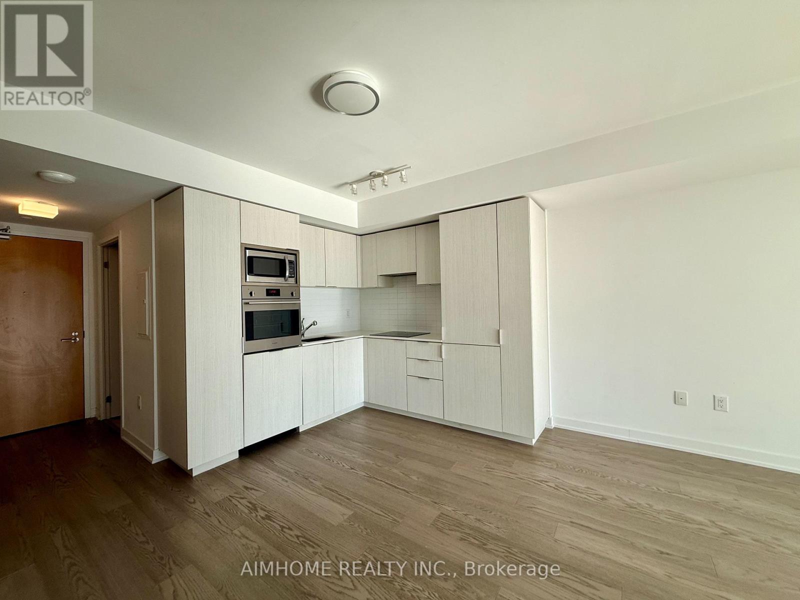 2204 - 11 Wellesley Street W, Toronto, Ontario  M4Y 0G4 - Photo 3 - C12711990