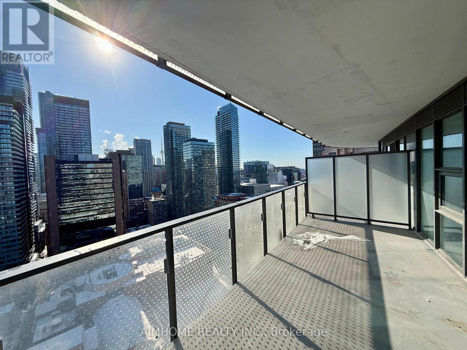 2204 - 11 Wellesley Street W, Toronto, Ontario  M4Y 0G4 - Photo 9 - C12711990