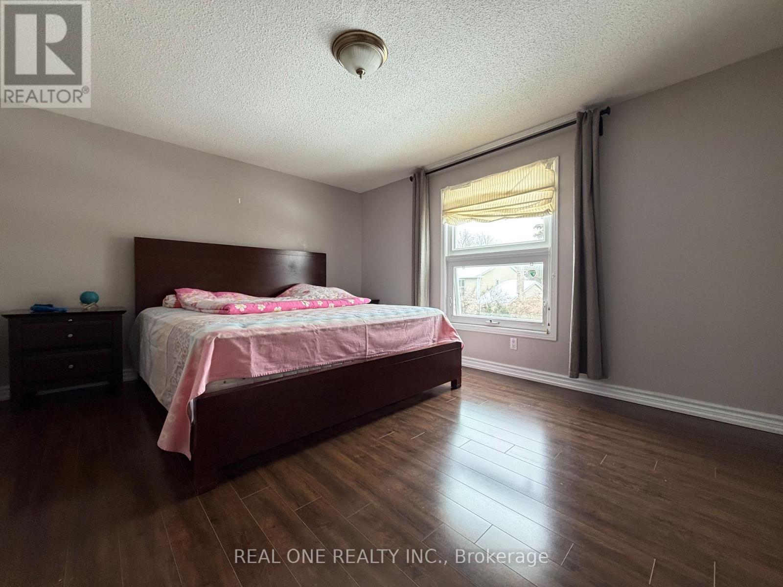 9 Breckonwood Crescent, Markham, Ontario  L3T 5G8 - Photo 9 - N12756320