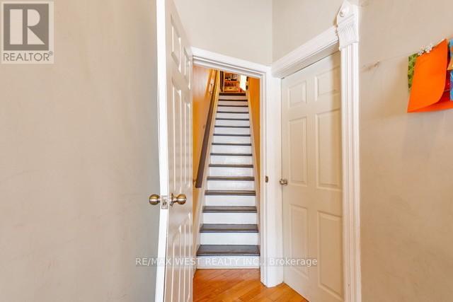 524 Gladstone Avenue, Toronto, Ontario  M6H 3J2 - Photo 14 - W12758744