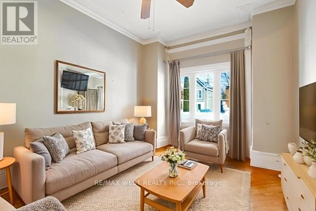 524 Gladstone Avenue, Toronto, Ontario  M6H 3J2 - Photo 9 - W12758744