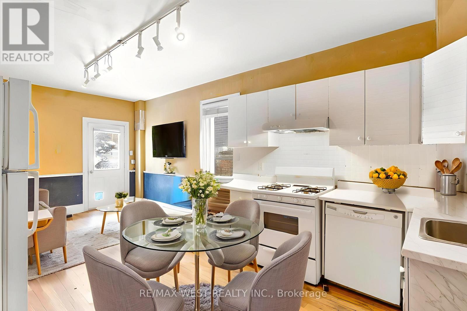 524 Gladstone Avenue, Toronto, Ontario  M6H 3J2 - Photo 26 - W12758744