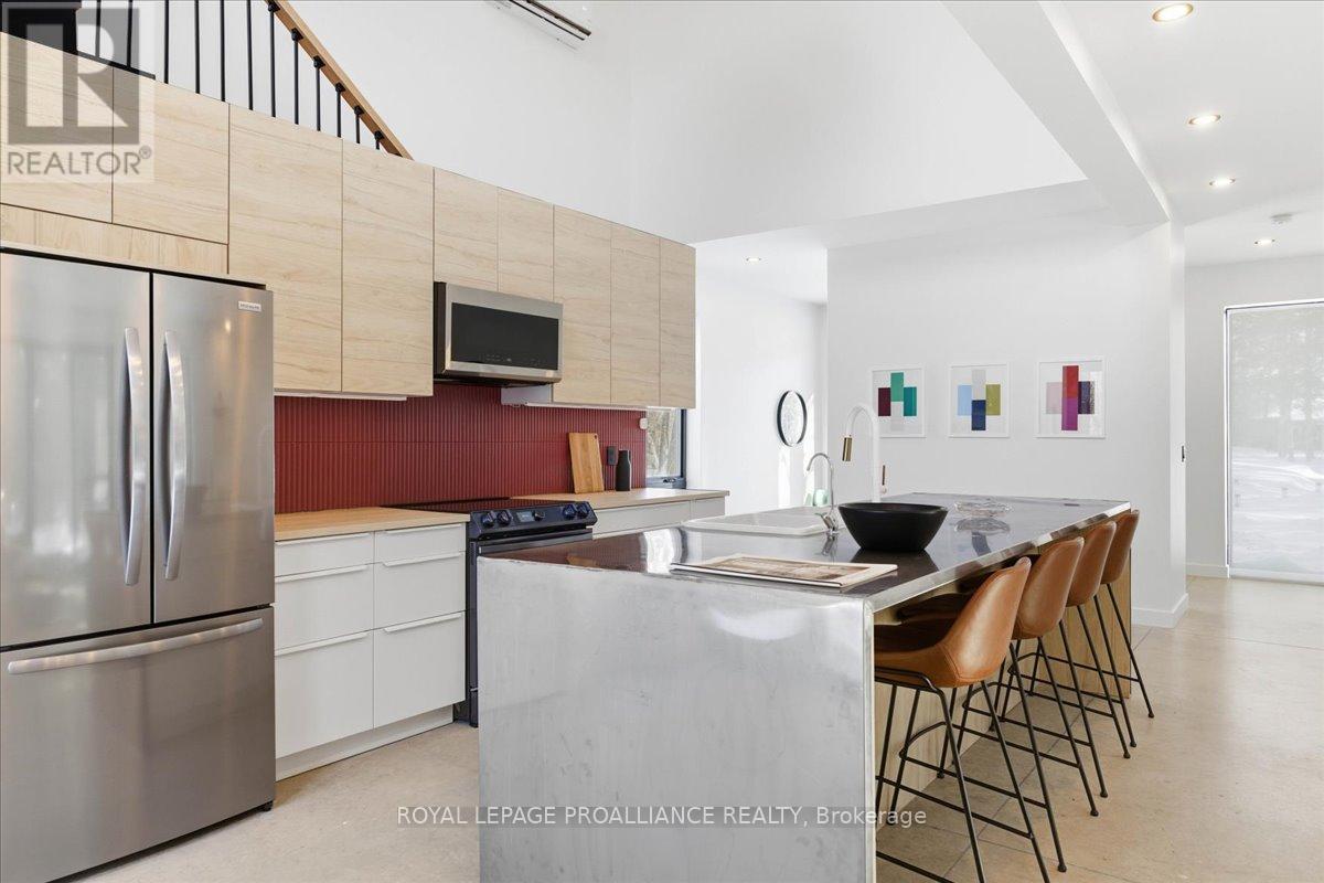 372 Prinyers Cove Crescent, Prince Edward County, Ontario  K0K 2T0 - Photo 10 - X12736504