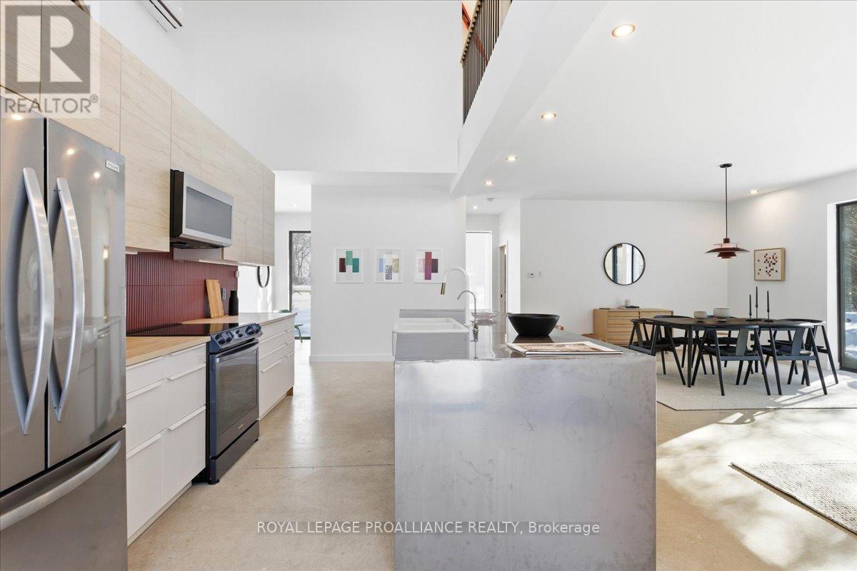 372 Prinyers Cove Crescent, Prince Edward County, Ontario  K0K 2T0 - Photo 11 - X12736504