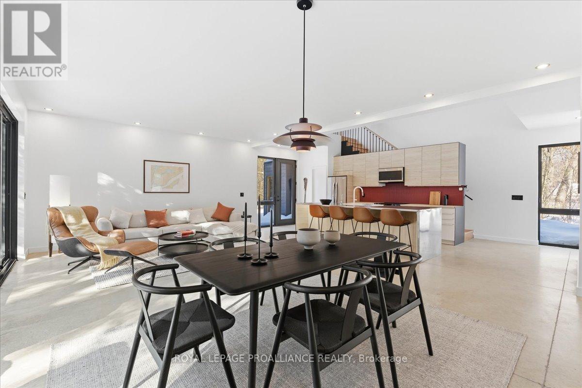 372 Prinyers Cove Crescent, Prince Edward County, Ontario  K0K 2T0 - Photo 12 - X12736504