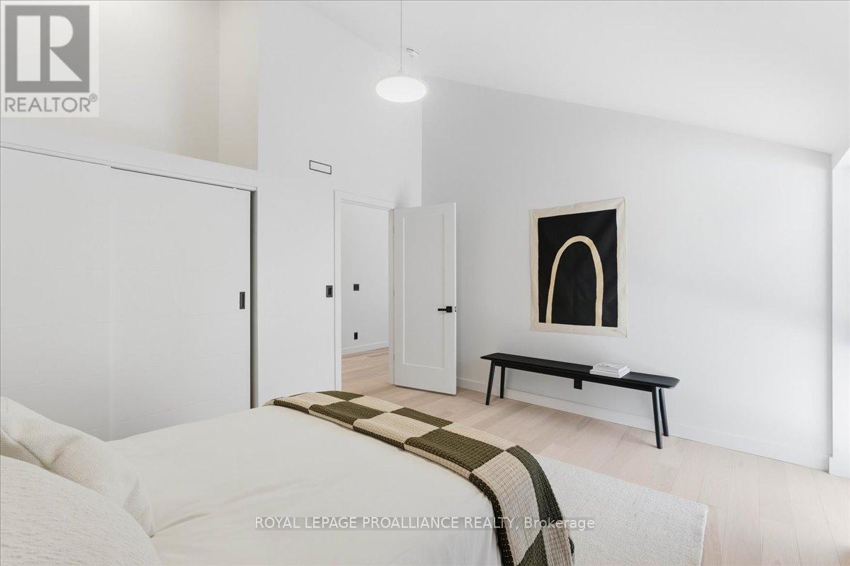 372 Prinyers Cove Crescent, Prince Edward County, Ontario  K0K 2T0 - Photo 31 - X12736504