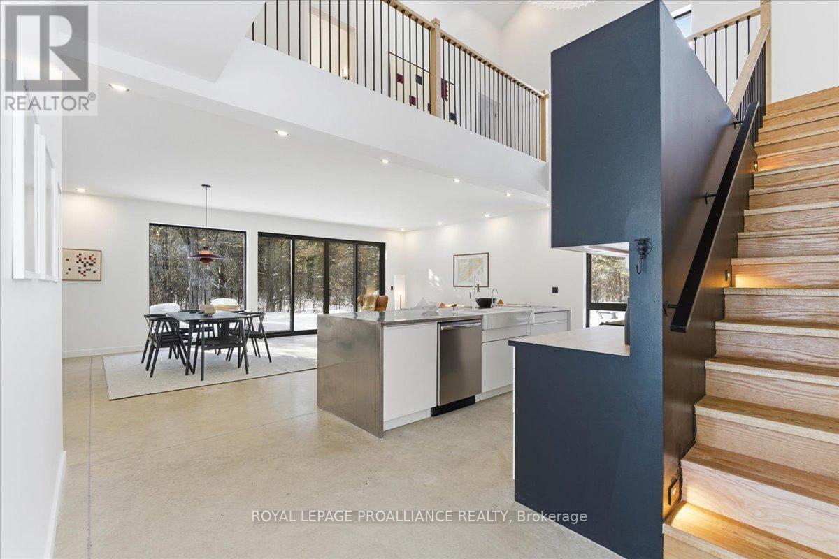 372 Prinyers Cove Crescent, Prince Edward County, Ontario  K0K 2T0 - Photo 4 - X12736504