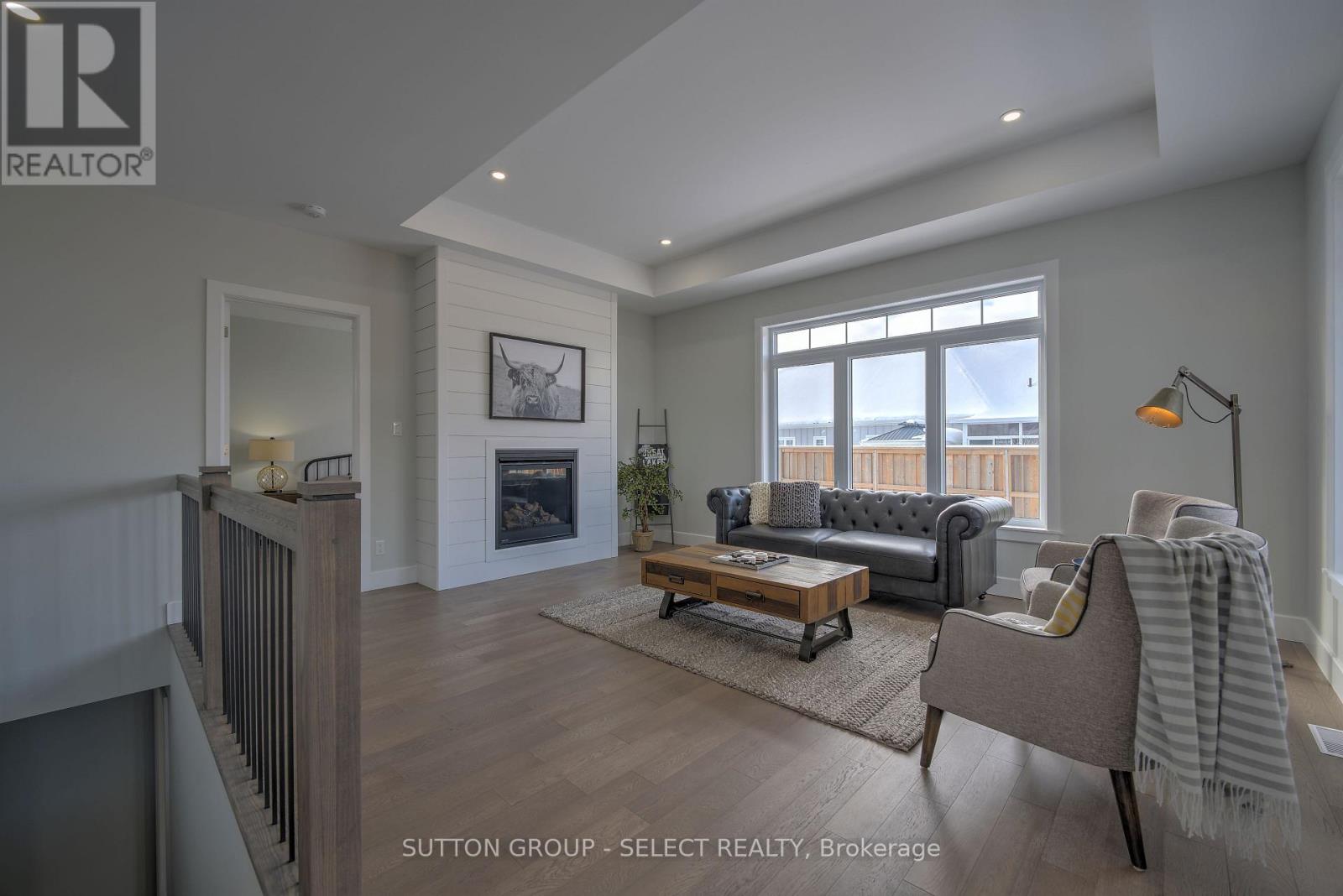 19 Lois Court, Lambton Shores, Ontario  N0M 1T0 - Photo 14 - X12665526