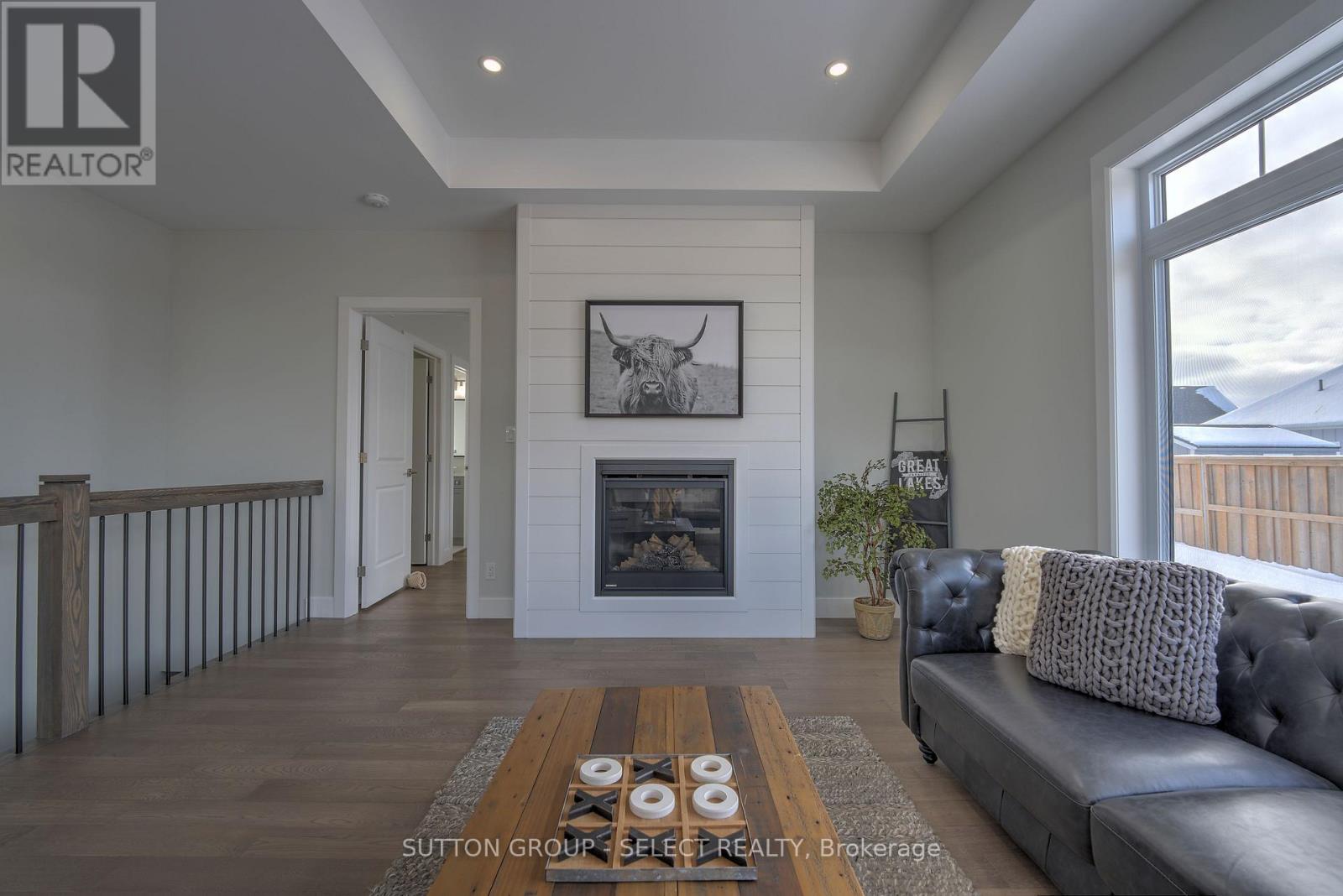 19 Lois Court, Lambton Shores, Ontario  N0M 1T0 - Photo 15 - X12665526