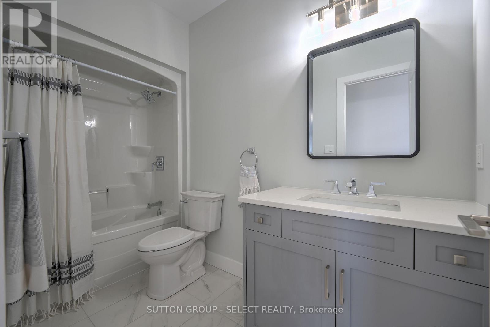 19 Lois Court, Lambton Shores, Ontario  N0M 1T0 - Photo 29 - X12665526