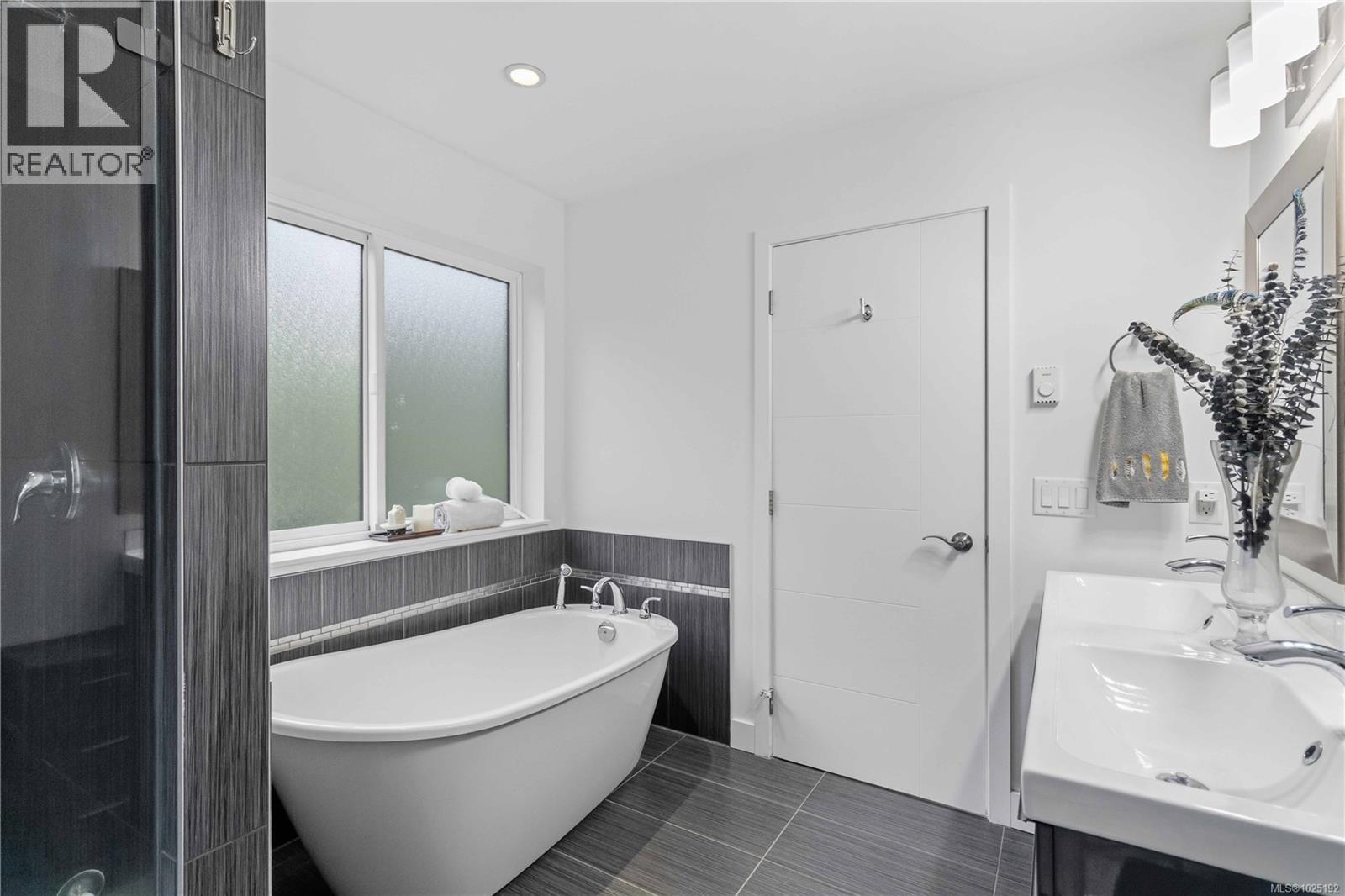 C 2524 Mill Hill Rd, Langford, British Columbia  V9B 4X7 - Photo 20 - 1025192