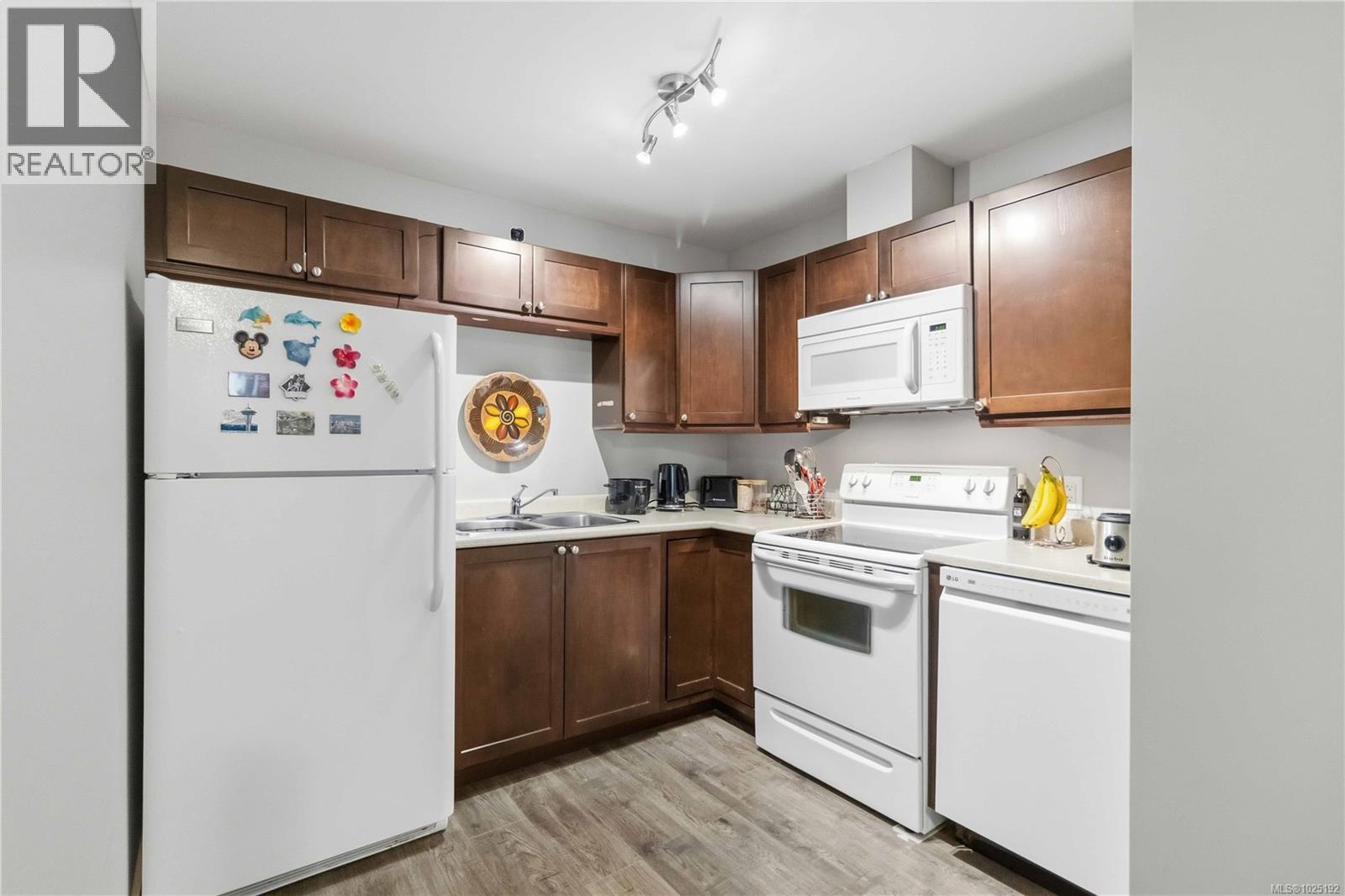 C 2524 Mill Hill Rd, Langford, British Columbia  V9B 4X7 - Photo 35 - 1025192