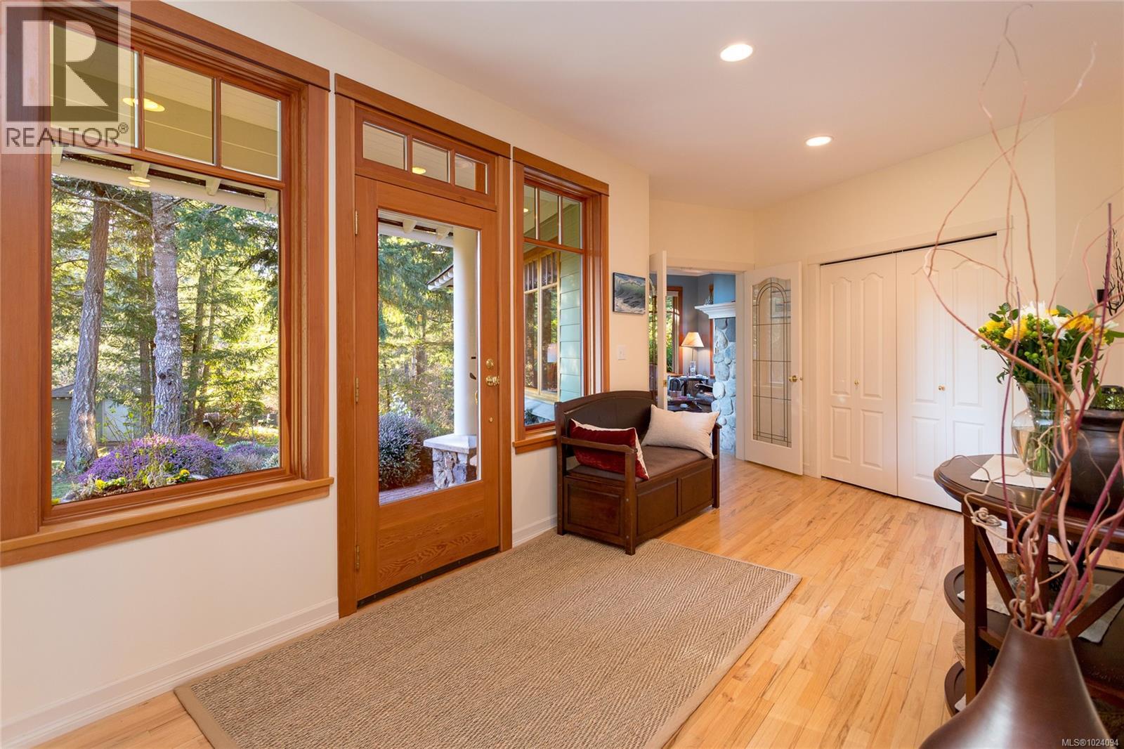 240 Viaduct Ave W, Saanich, British Columbia  V9E 2B6 - Photo 10 - 1024094