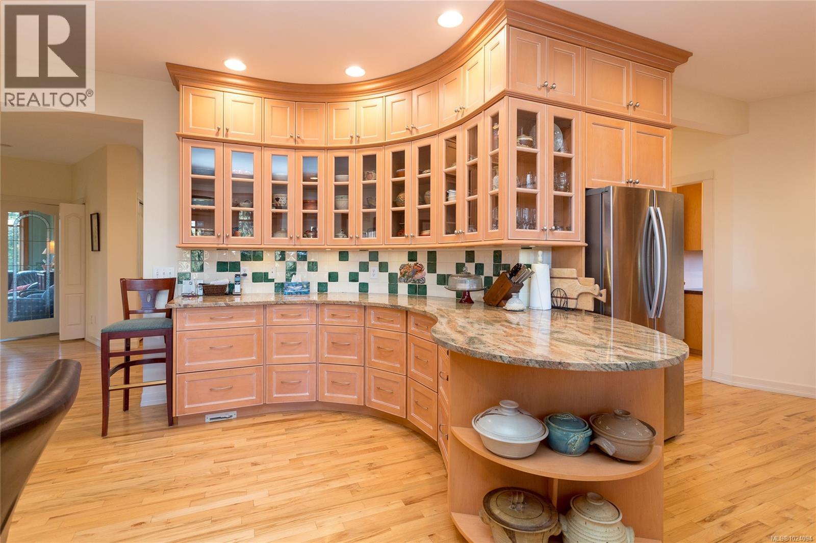 240 Viaduct Ave W, Saanich, British Columbia  V9E 2B6 - Photo 18 - 1024094