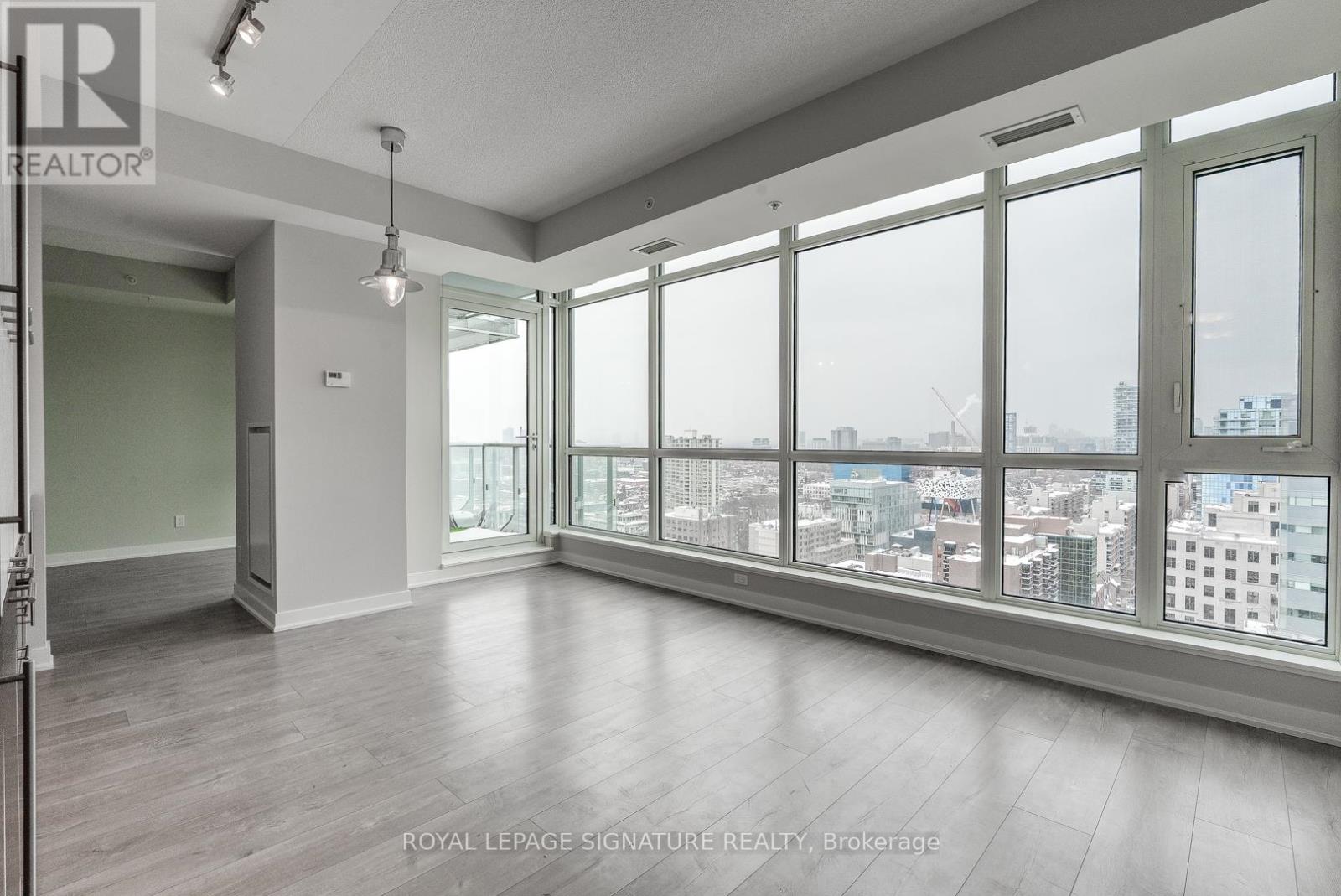 2301 - 199 Richmond Street W, Toronto, Ontario  M5V 0H4 - Photo 2 - C12759742