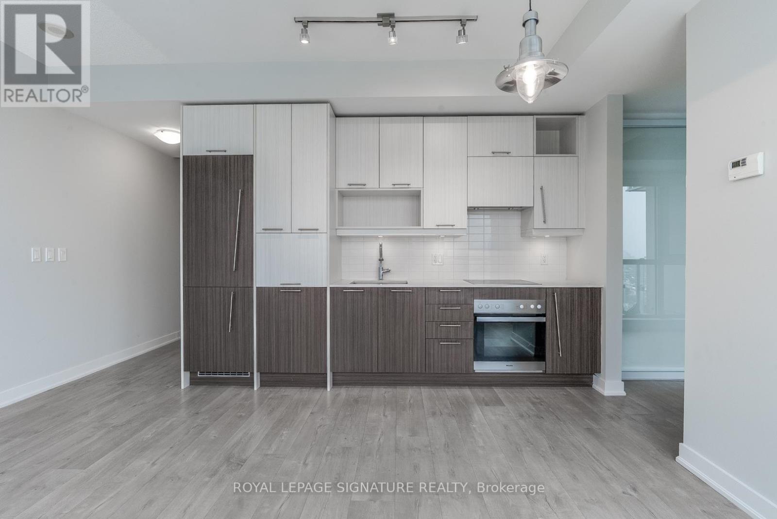 2301 - 199 Richmond Street W, Toronto, Ontario  M5V 0H4 - Photo 4 - C12759742