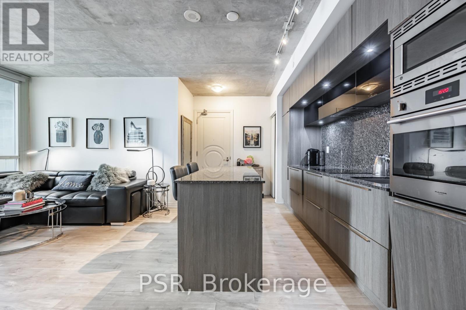 2101 - 88 BLUE JAYS WAY, Toronto, Ontario