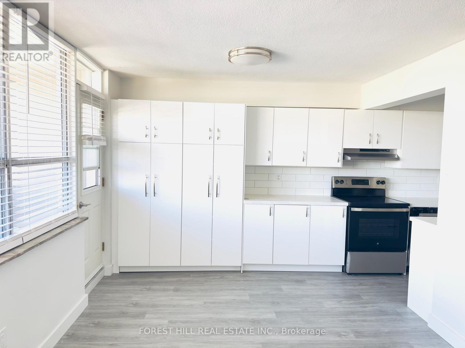 804 - 34 Walmer Road, Toronto, Ontario  M5R 2W6 - Photo 4 - C12759778