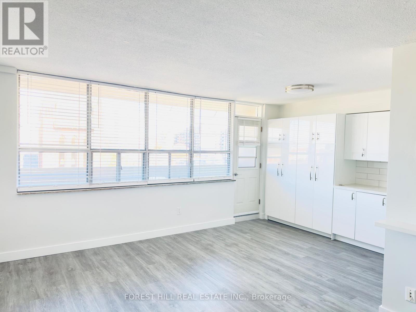 804 - 34 Walmer Road, Toronto, Ontario  M5R 2W6 - Photo 5 - C12759778