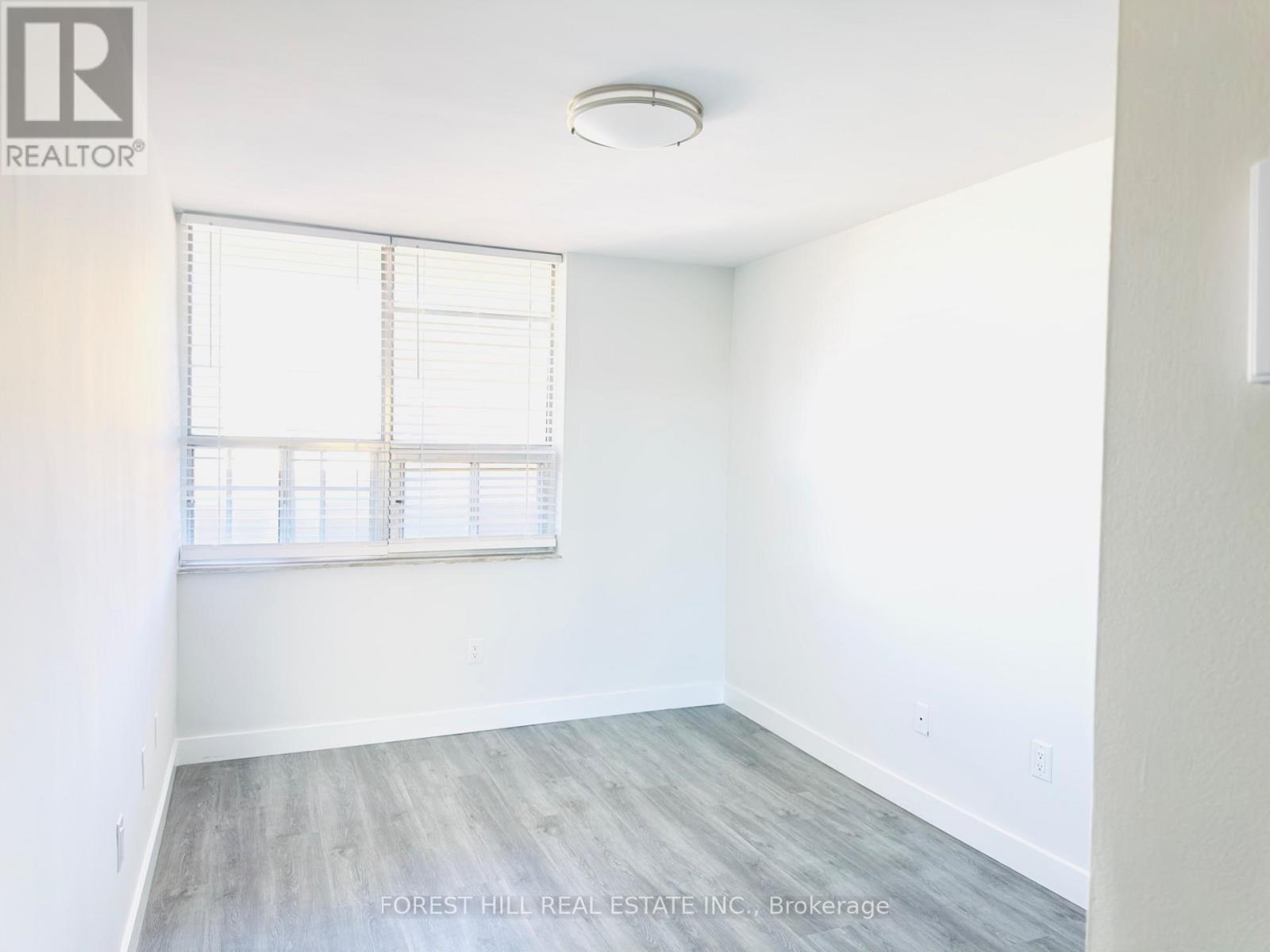 804 - 34 Walmer Road, Toronto, Ontario  M5R 2W6 - Photo 6 - C12759778