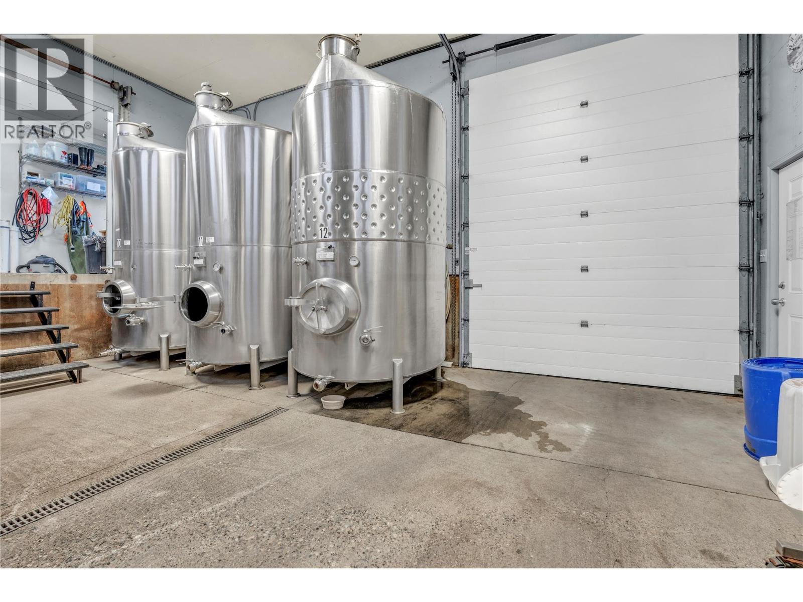 3974 Hwy 97 Highway, Oliver, British Columbia  V0H 1T1 - Photo 25 - 10374332