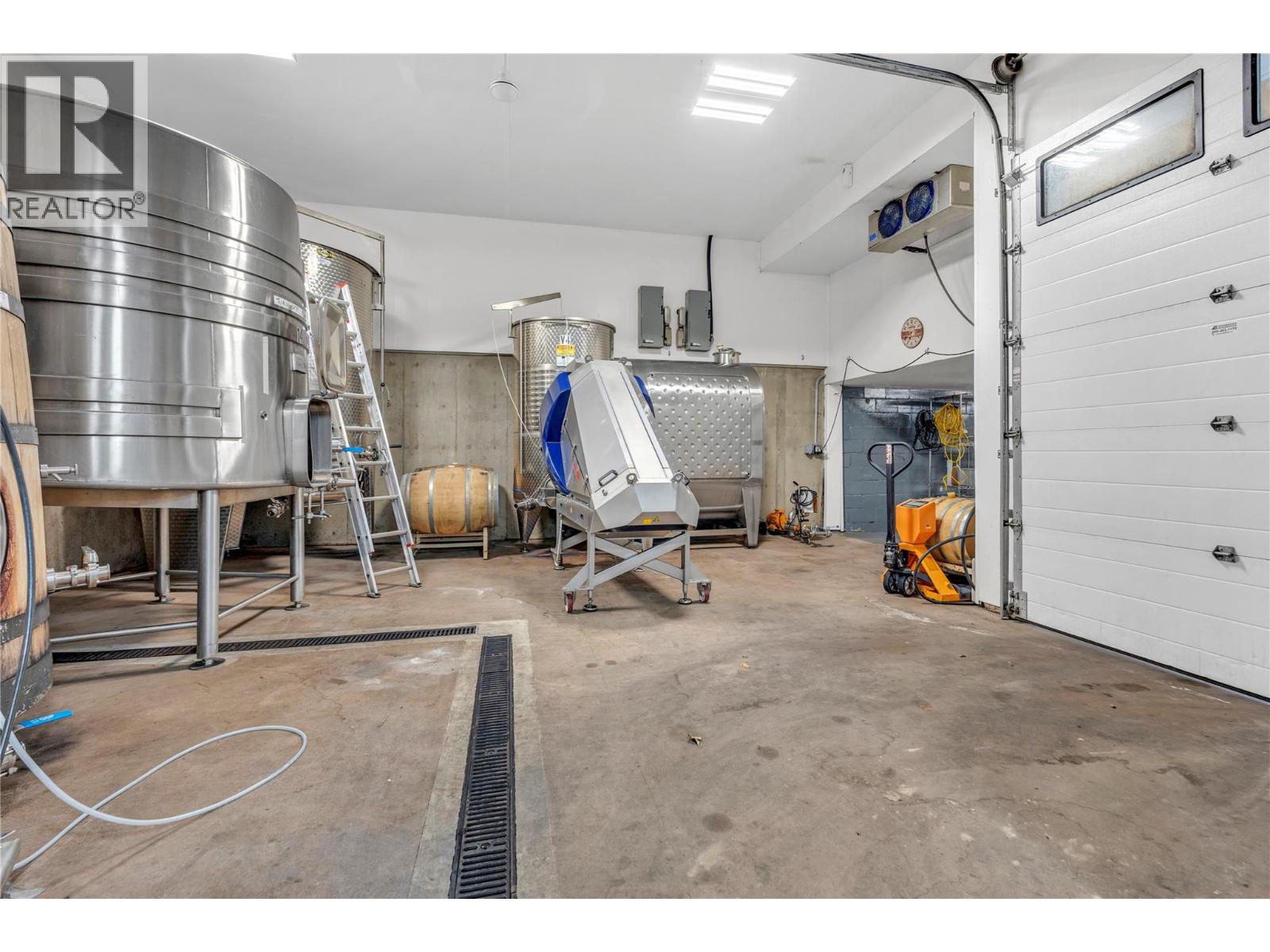 3974 Hwy 97 Highway, Oliver, British Columbia  V0H 1T1 - Photo 30 - 10374332