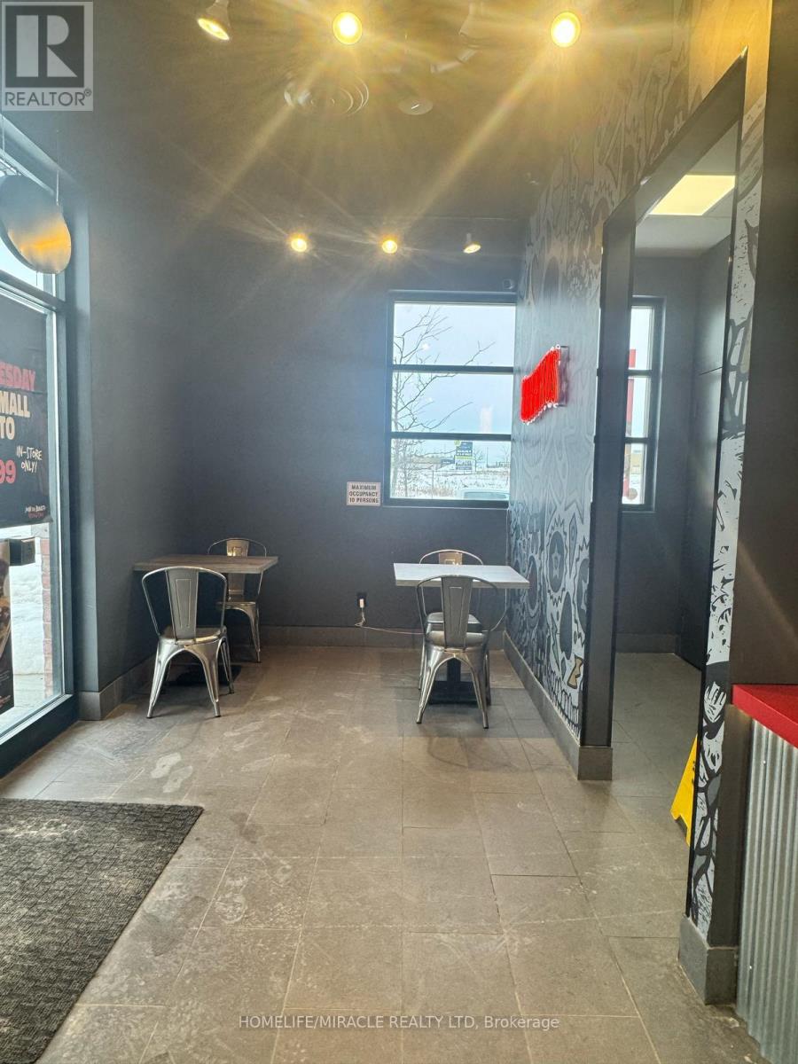 498 Holland Street W, Bradford West Gwillimbury, Ontario  L3Z 0C1 - Photo 8 - N12759750