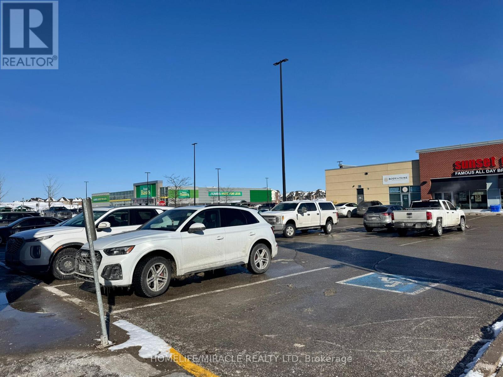 498 Holland Street W, Bradford West Gwillimbury, Ontario  L3Z 0C1 - Photo 9 - N12759750