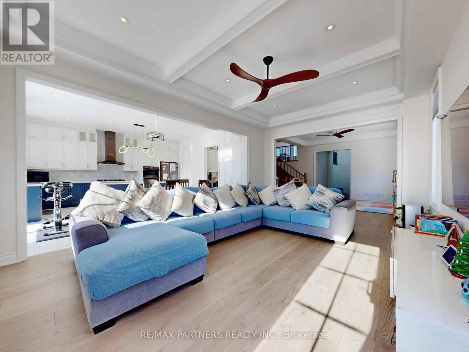 278 Boundary Boulevard, Whitchurch-Stouffville, Ontario  L4A 5B2 - Photo 5 - N12759754