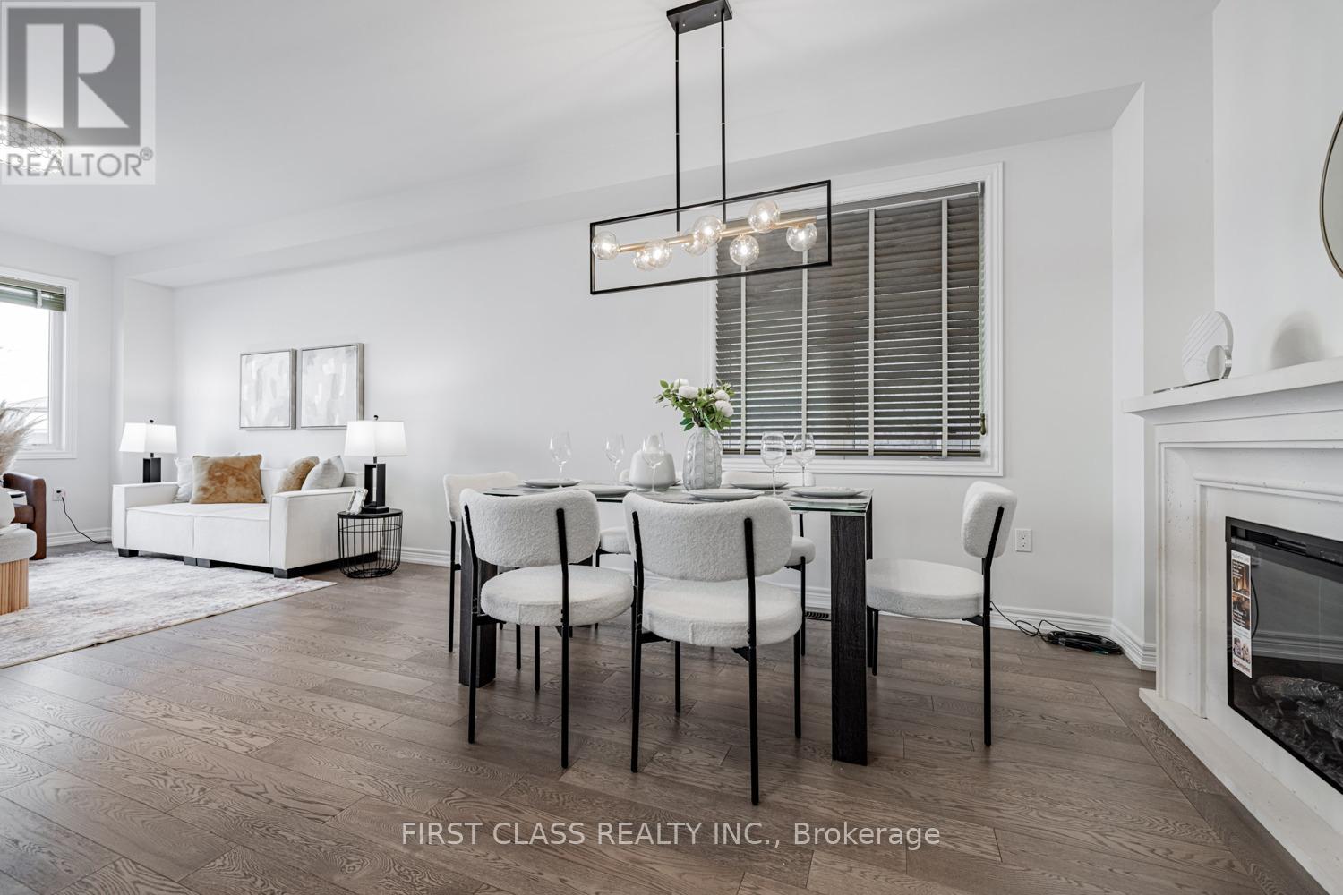 38 Hewison Avenue, Richmond Hill, Ontario  L4S 0J1 - Photo 5 - N12759810