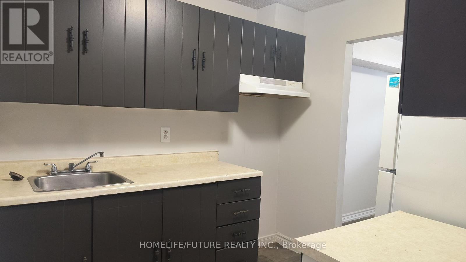 109 - 560 Bloor Street E, Oshawa, Ontario  L1H 3N2 - Photo 3 - E12758860