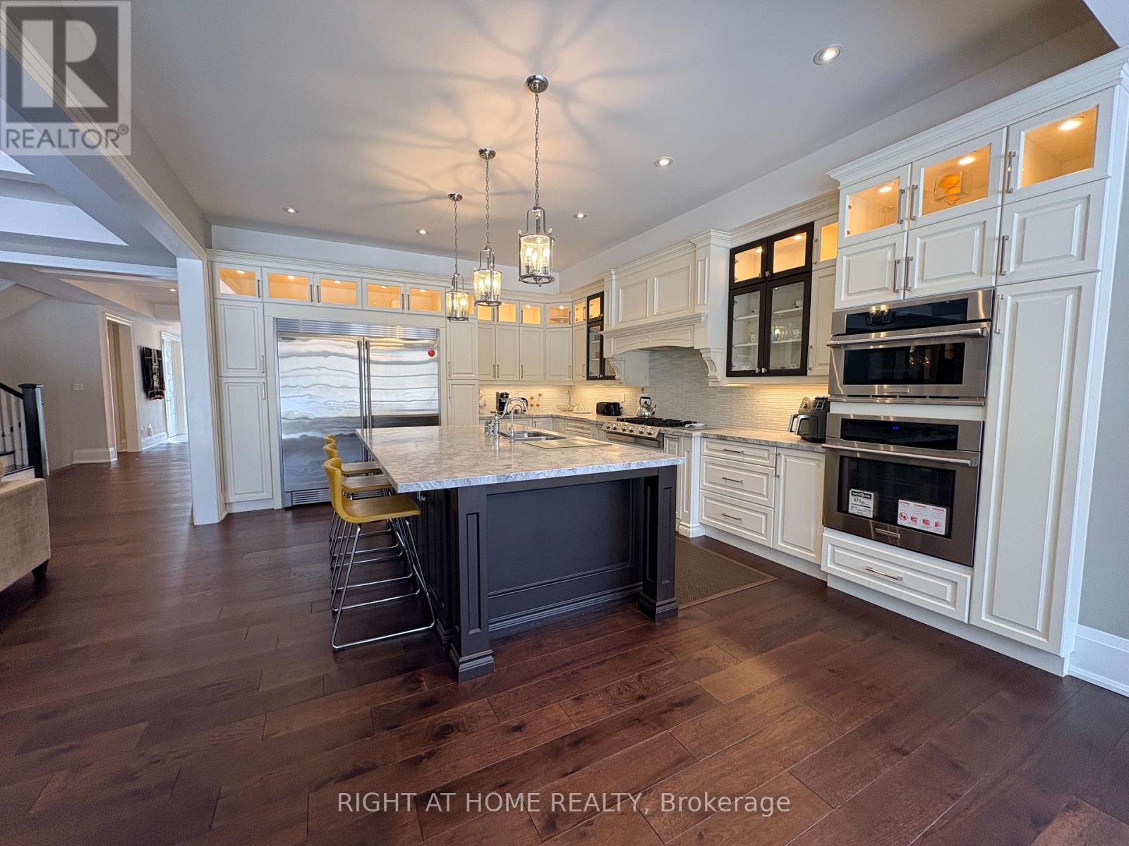 1 - 456 Lakeshore Road W, Oakville, Ontario  L6K 1S4 - Photo 14 - W12759820