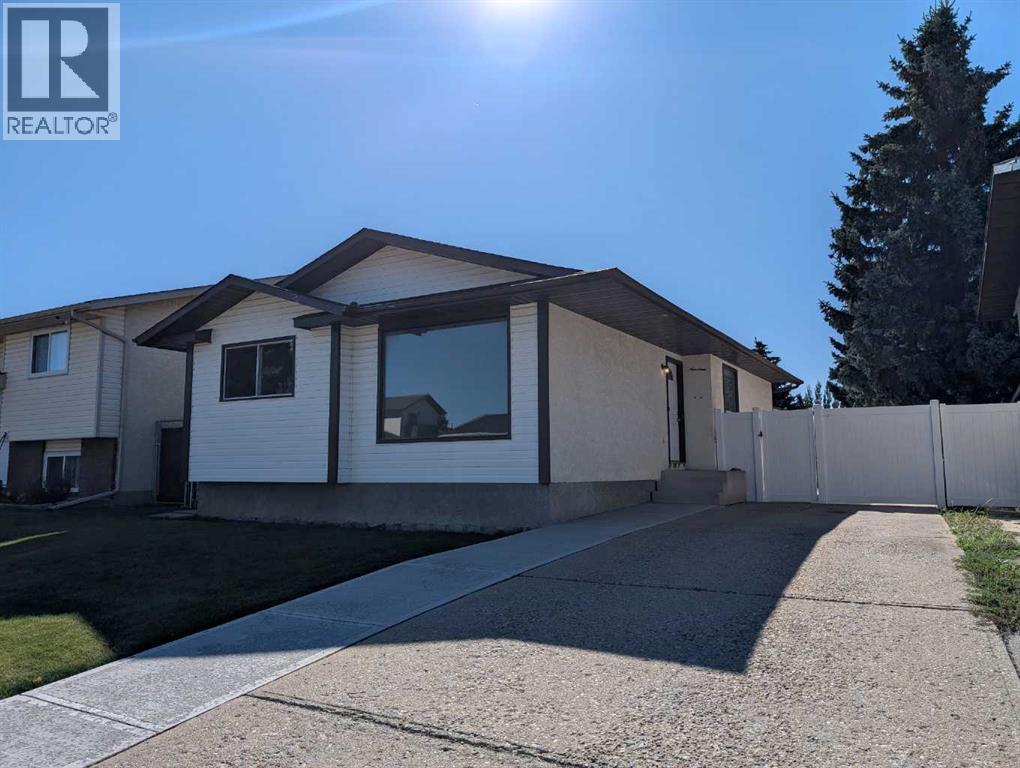 19 Rae Crescent Se, Medicine Hat, Alberta  T1B 3A2 - Photo 4 - A2279668