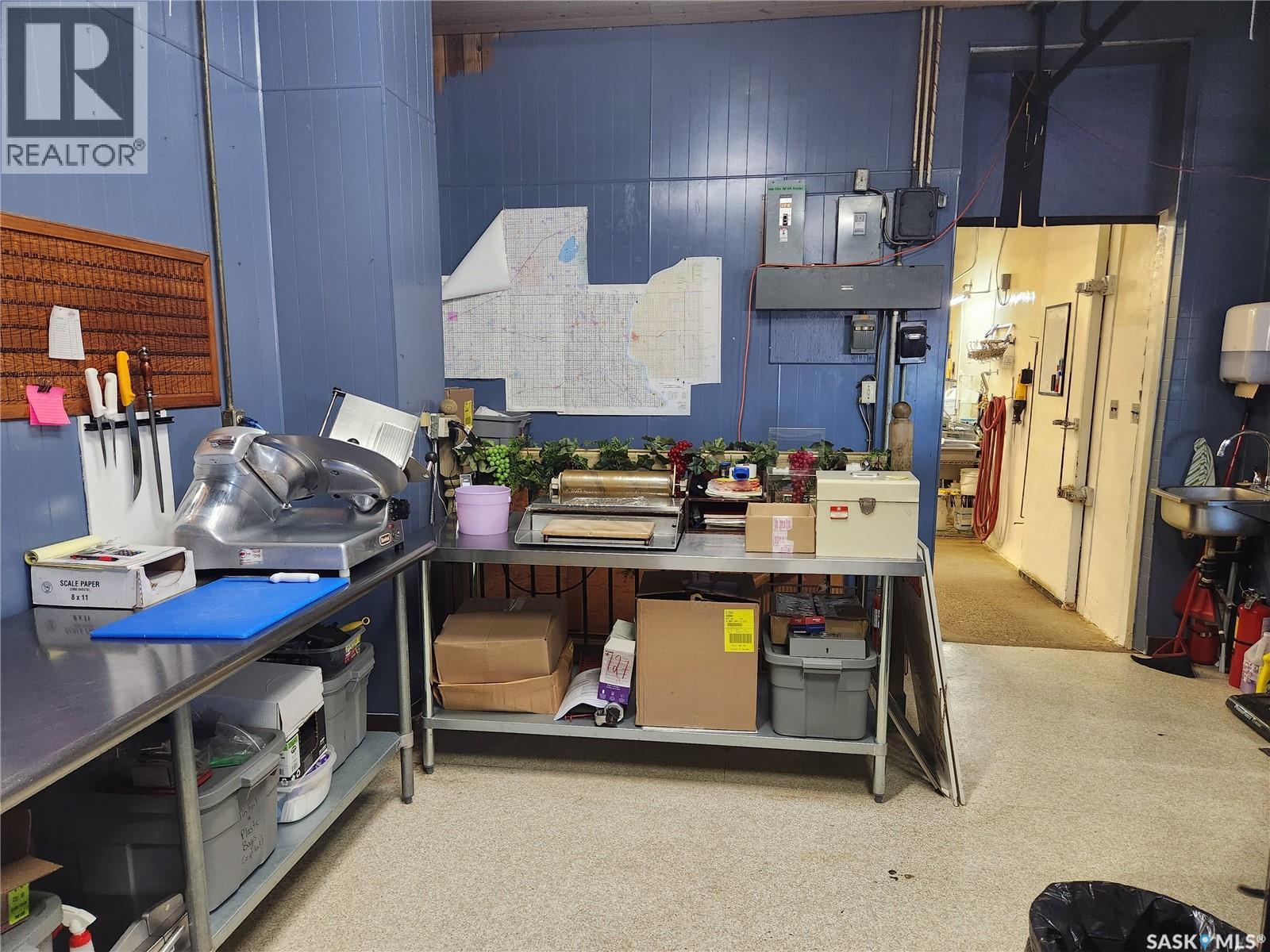 301 Franklin Street, Outlook, Saskatchewan  S0L 2N0 - Photo 3 - SK027934