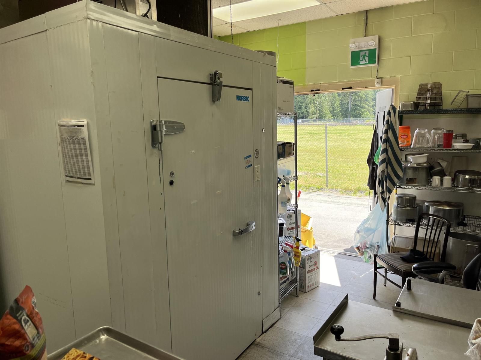 5 4125 Columbia Valley Road, Cultus Lake North, Cultus Lake, British Columbia  V2R 5B7 - Photo 4 - C8075828