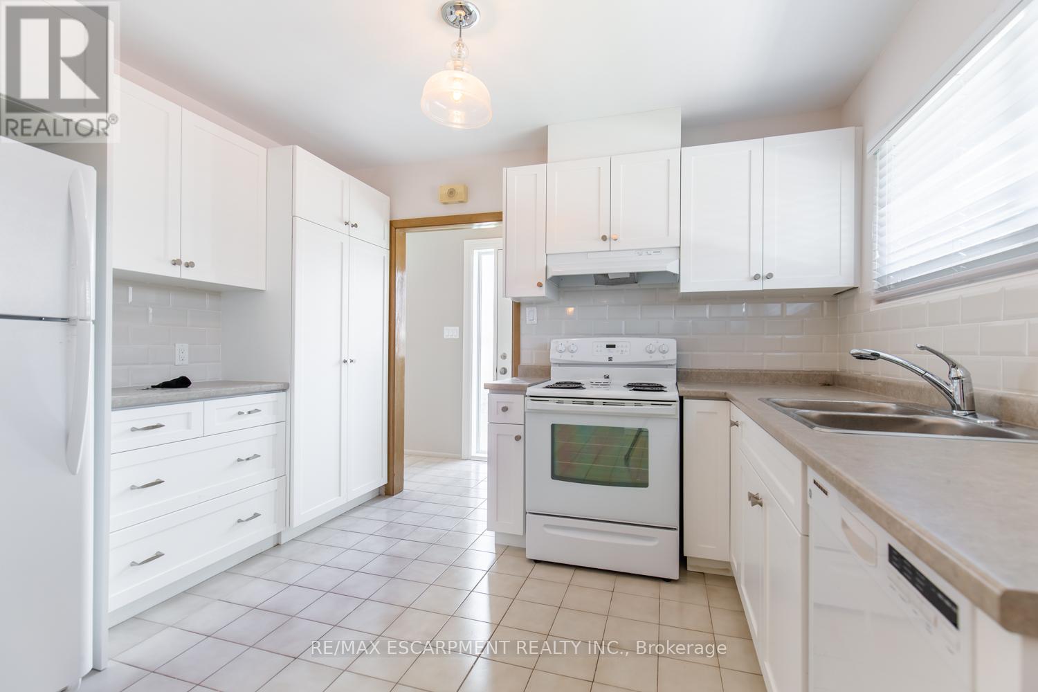 1 - 249 West 33rd Street, Hamilton, Ontario  L9C 5J7 - Photo 14 - X12759830