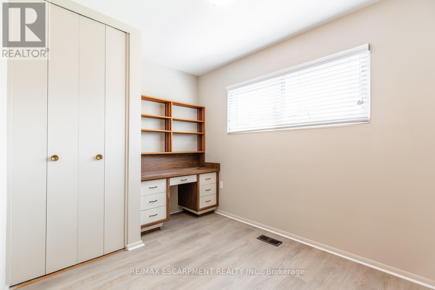 1 - 249 West 33rd Street, Hamilton, Ontario  L9C 5J7 - Photo 24 - X12759830