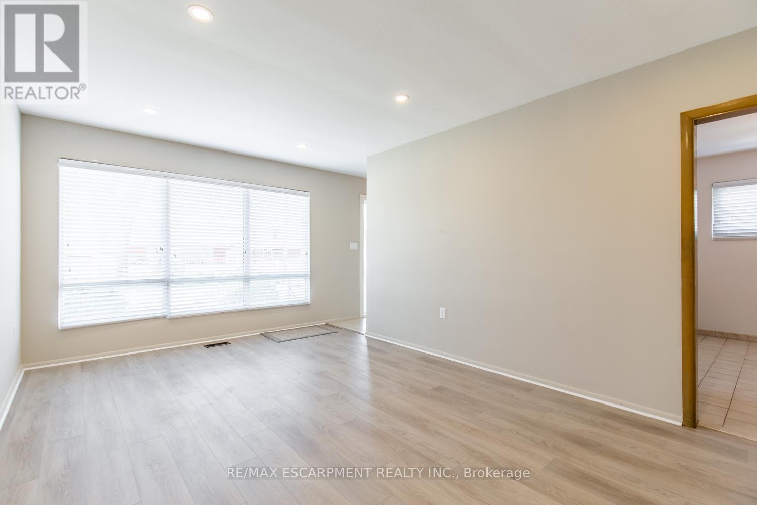 1 - 249 West 33rd Street, Hamilton, Ontario  L9C 5J7 - Photo 8 - X12759830