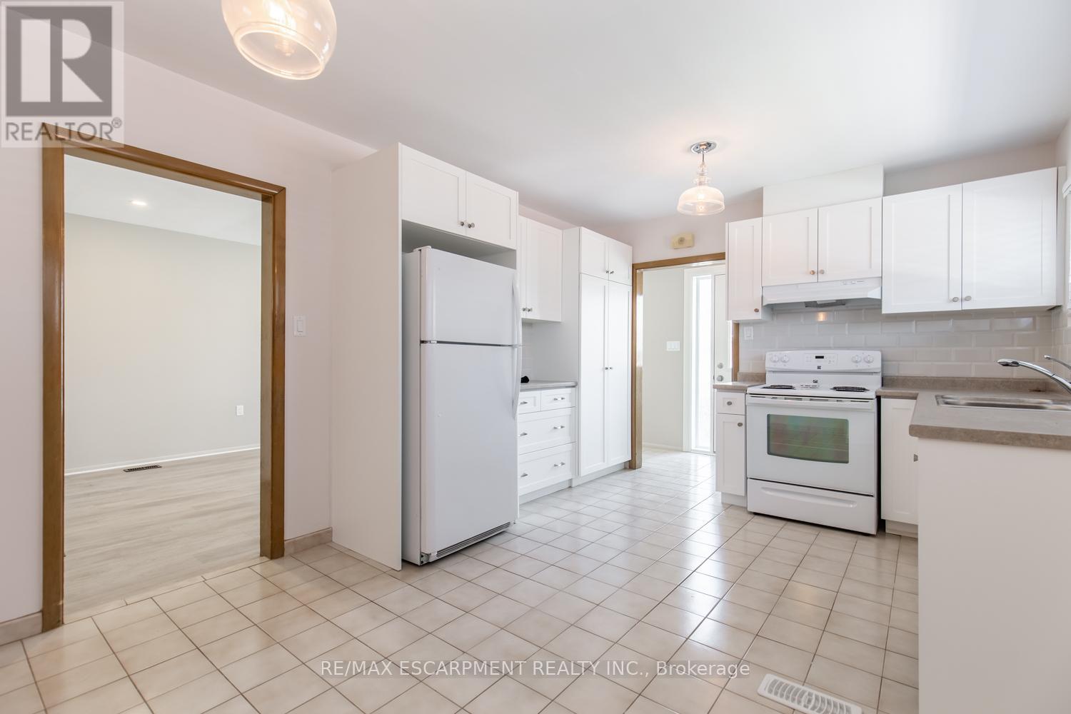 1 - 249 West 33rd Street, Hamilton, Ontario  L9C 5J7 - Photo 9 - X12759830