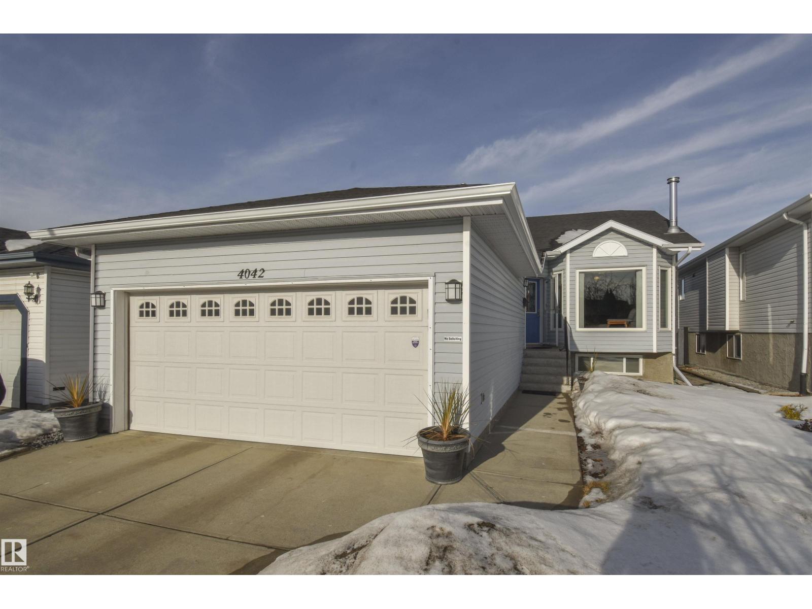 4042 37a Av Nw, Edmonton, Alberta  T6L 7A1 - Photo 1 - E4472264