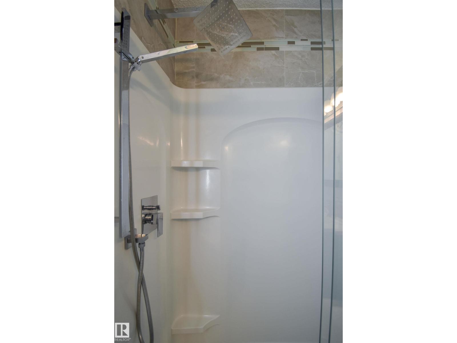 4042 37a Av Nw, Edmonton, Alberta  T6L 7A1 - Photo 17 - E4472264