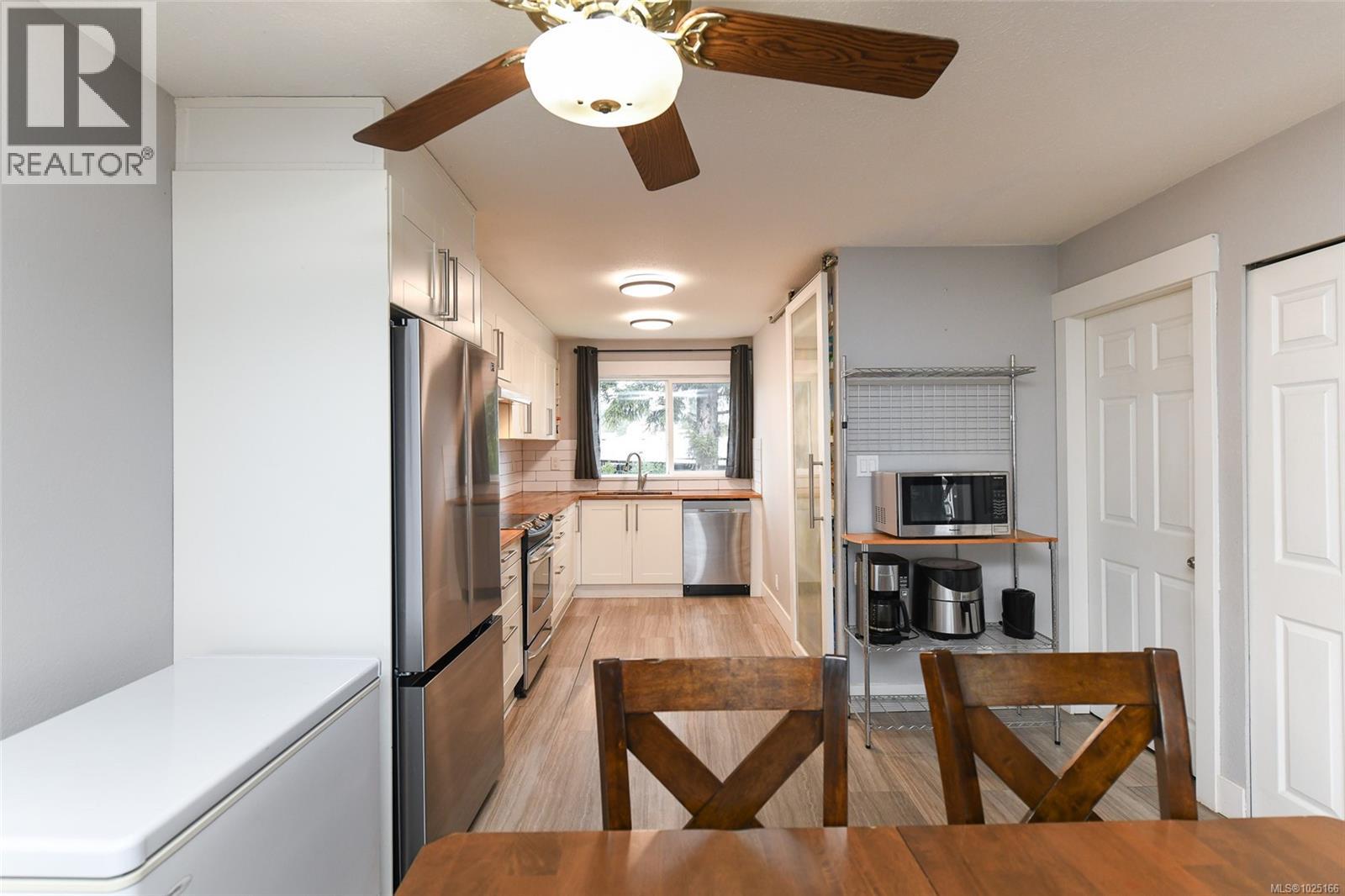 2350b Willemar Ave, Courtenay, British Columbia  V9N 3M8 - Photo 11 - 1025166