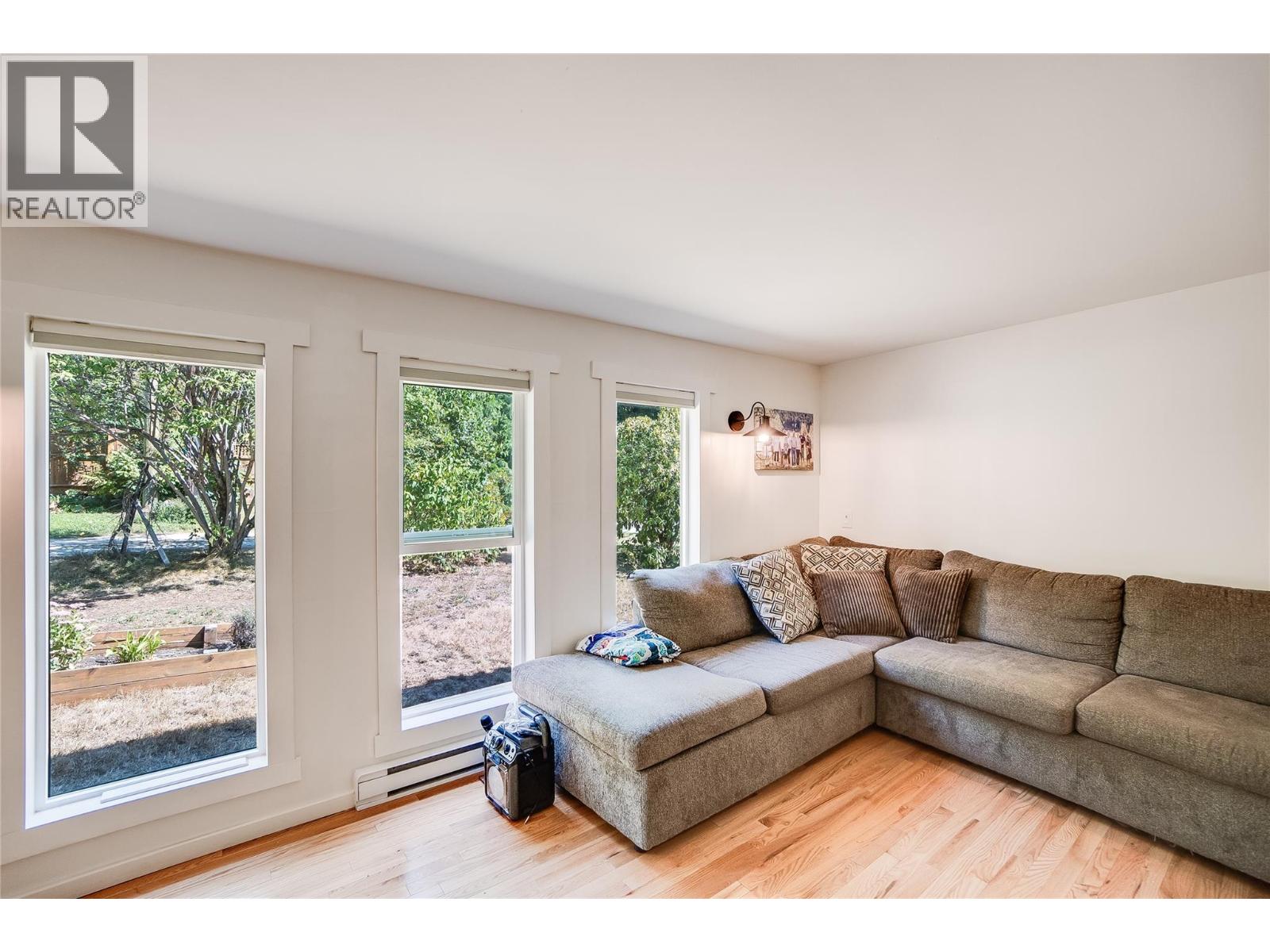 2806 3a Highway, Nelson, British Columbia  V1L 6L9 - Photo 17 - 10374957