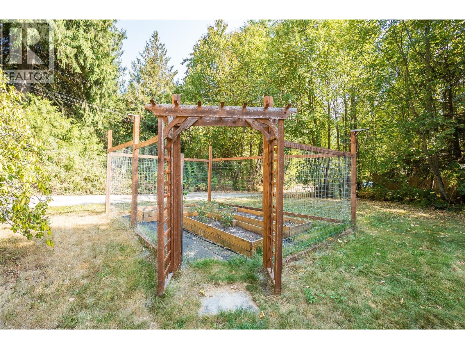 2806 3a Highway, Nelson, British Columbia  V1L 6L9 - Photo 37 - 10374957